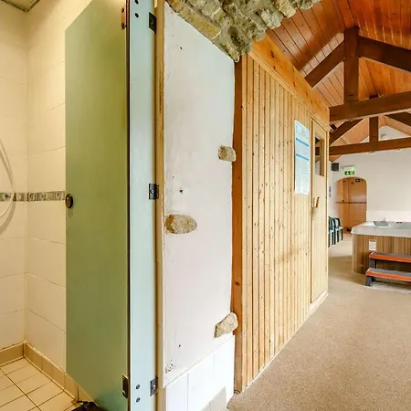 2 Bed In Pickering 88955 Holiday home
