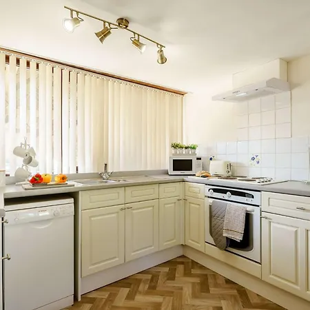 Holiday home 2 Bed In Pickering 88955 Newton-on-Rawcliffe