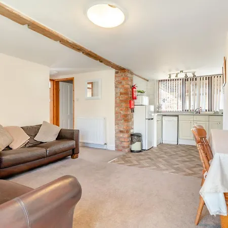Holiday home 2 Bed In Pickering 88955 Newton-on-Rawcliffe