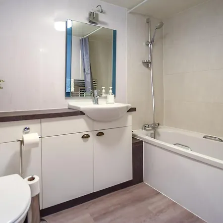 2 Bed In 88955 * Newton-on-Rawcliffe